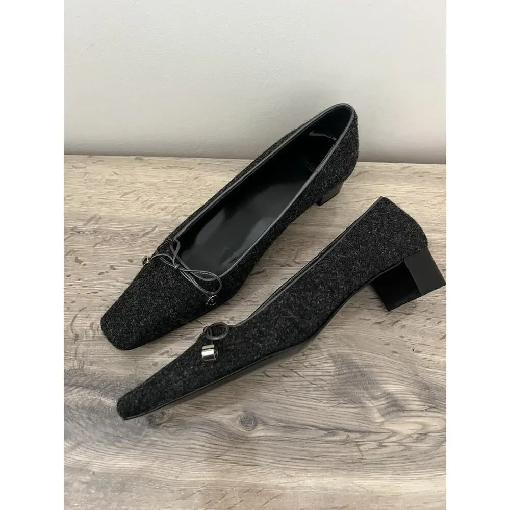 COACH Felt wool square toe pointed heels pumps C Bow y2k Size 8 gray black